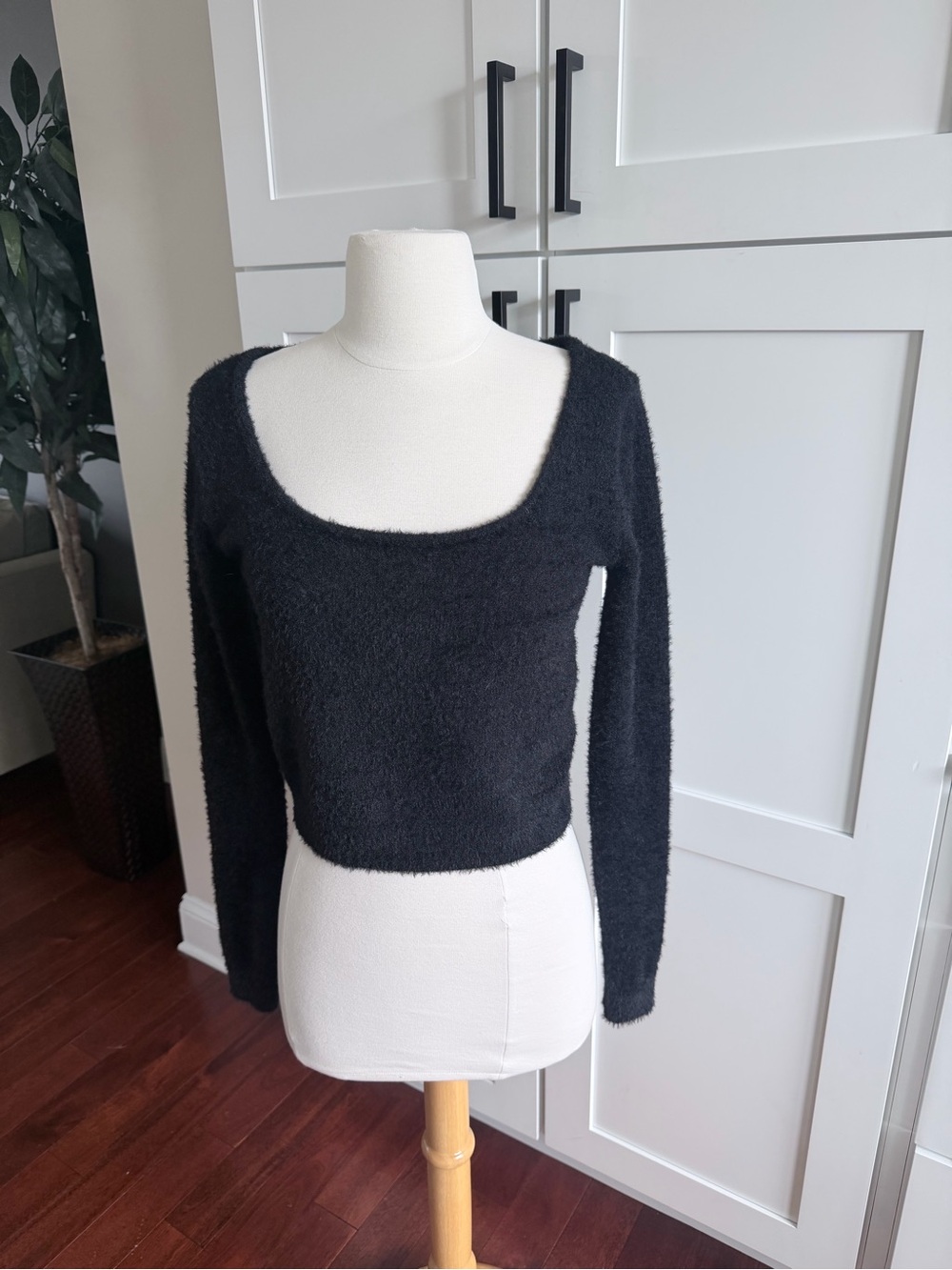 BP NORDSTROM Black Fuzzy Scoop-Neck Cropped Sweater